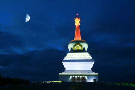 丫爪-旅行-风光-夜景-白塔 图片素材