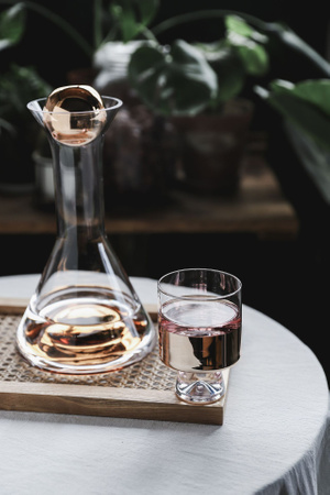 玻璃杯-玻璃器皿-暗调-产品摄影-午后 图片素材
