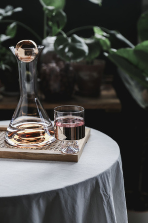 玻璃杯-玻璃器皿-暗调-产品摄影-午后 图片素材