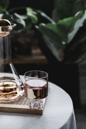 玻璃杯-玻璃器皿-暗调-产品摄影-午后 图片素材