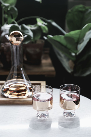 玻璃杯-玻璃器皿-暗调-产品摄影-午后 图片素材