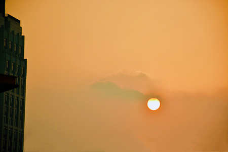 七工匠-夕阳-霞光-红彤彤-夕阳 图片素材