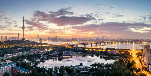 城市天际线-城市风光-长江大桥-长江-武汉市 图片素材