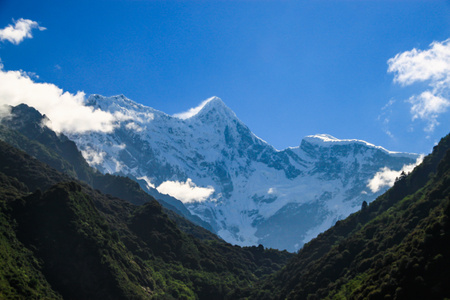 西藏-林芝-南迦巴瓦峰-雅鲁藏布江大峡谷-雪山 图片素材