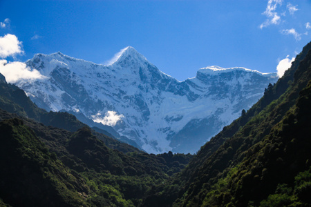 西藏-林芝-南迦巴瓦峰-雅鲁藏布江大峡谷-雪山 图片素材