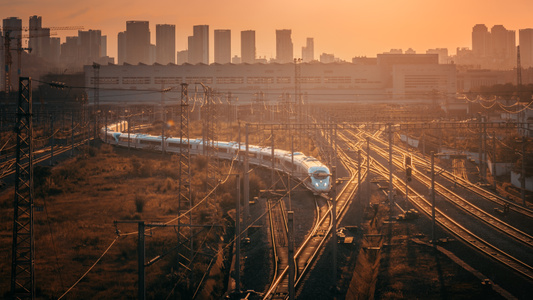 城市-夕阳-列车-火车站-铁轨 图片素材