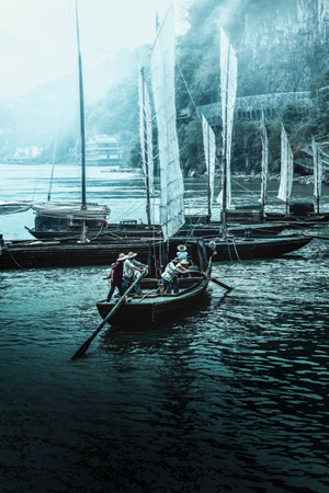船-白昼-运输-河流-长江 图片素材