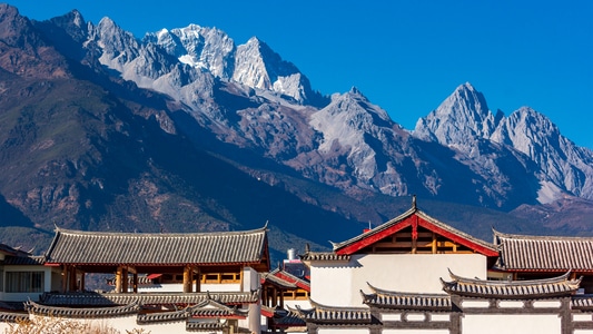 纳西族的建筑风采-高山-雄伟-民族建筑-玉龙圣山 图片素材