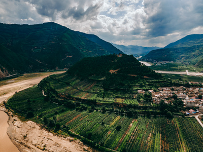 国道-美景-渭水-山水-蓝天 图片素材